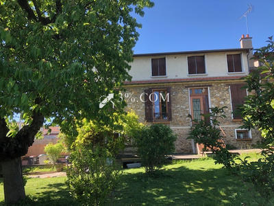 Maison - 84 m² - 5 pièces