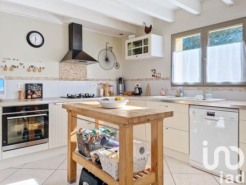 Maison - 200 m² - 7 pièces