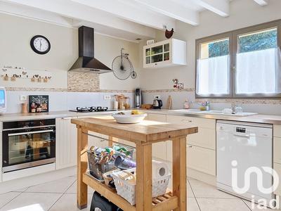 Maison - 200 m² - 7 pièces