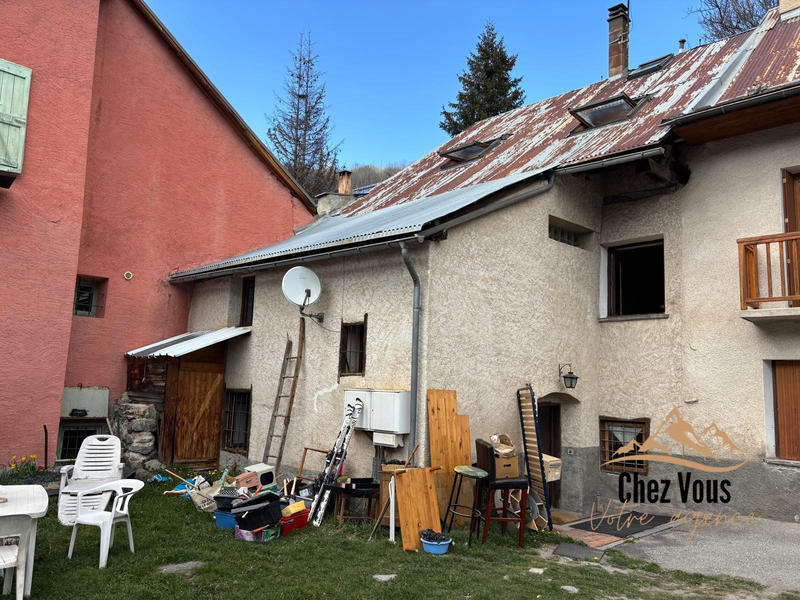 Maison - 161 m² - 8 pièces