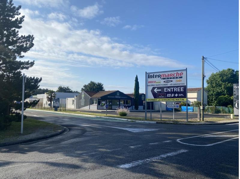 Local commercial - 160 m² - 1 pièce