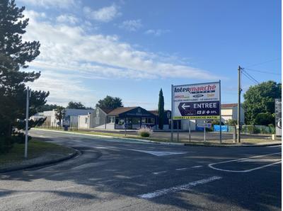 Local commercial - 160 m² - 1 pièce