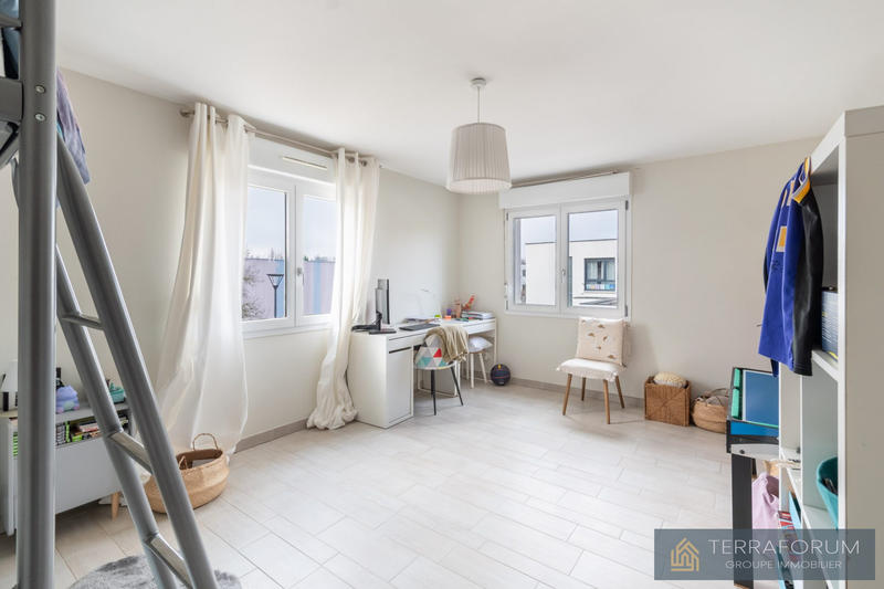 Maison contemporaine - 230 m² - 6 pièces