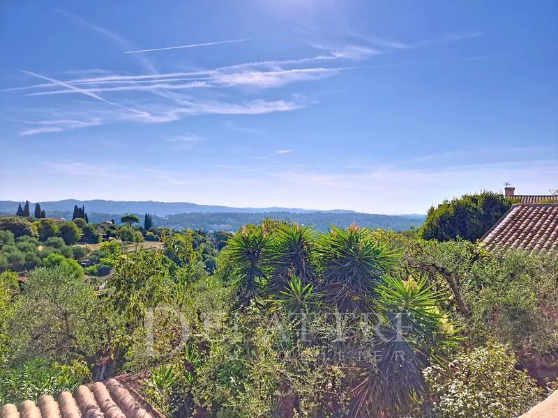 Maison - 192 m² - 7 pièces