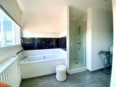 Appartement - 91 m² - 3 pièces