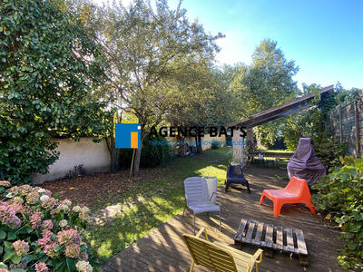 Maison - 218 m² - 7 pièces