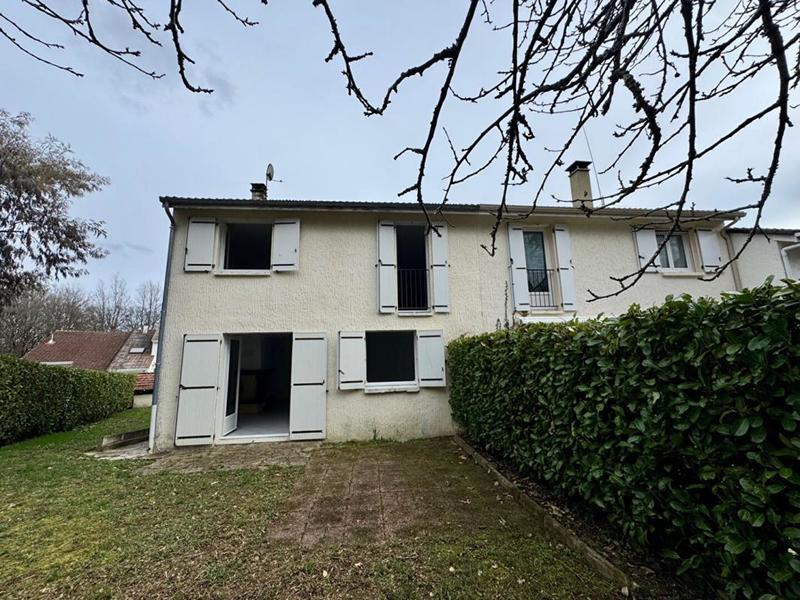 Maison - 121 m² - 5 pièces