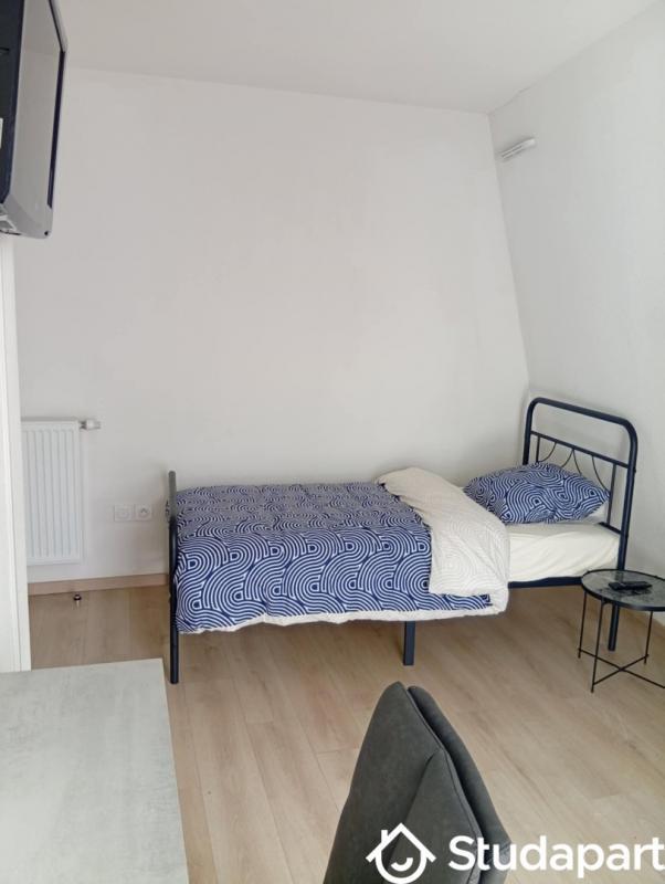 Chambre - 9 m² - 1 pièce