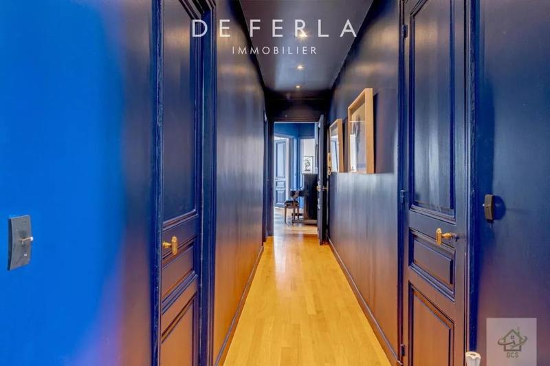 Appartement - 163 m² - 6 pièces