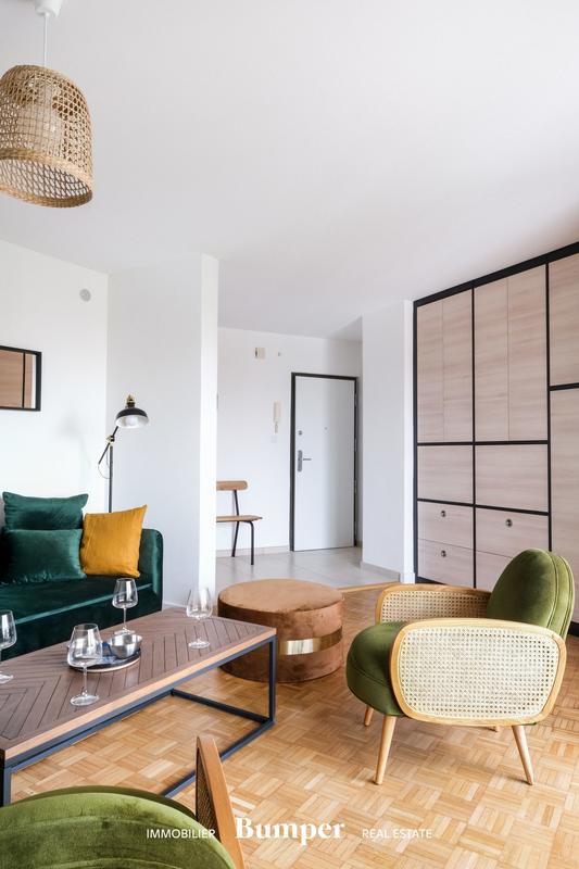 Appartement - 97 m² - 5 pièces