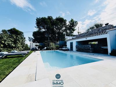 Villa - 180 m² - 5 pièces