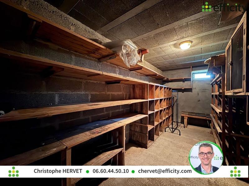 Maison - 263 m² - 8 pièces