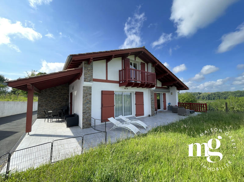 Maison - 164 m² - 5 pièces