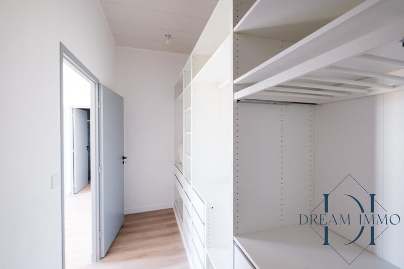 Appartement - 137 m² - 6 pièces