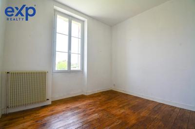 Maison traditionnelle - 215 m² - 6 pièces