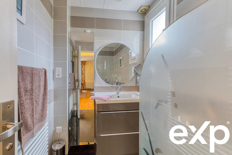 Maison - 121 m² - 7 pièces