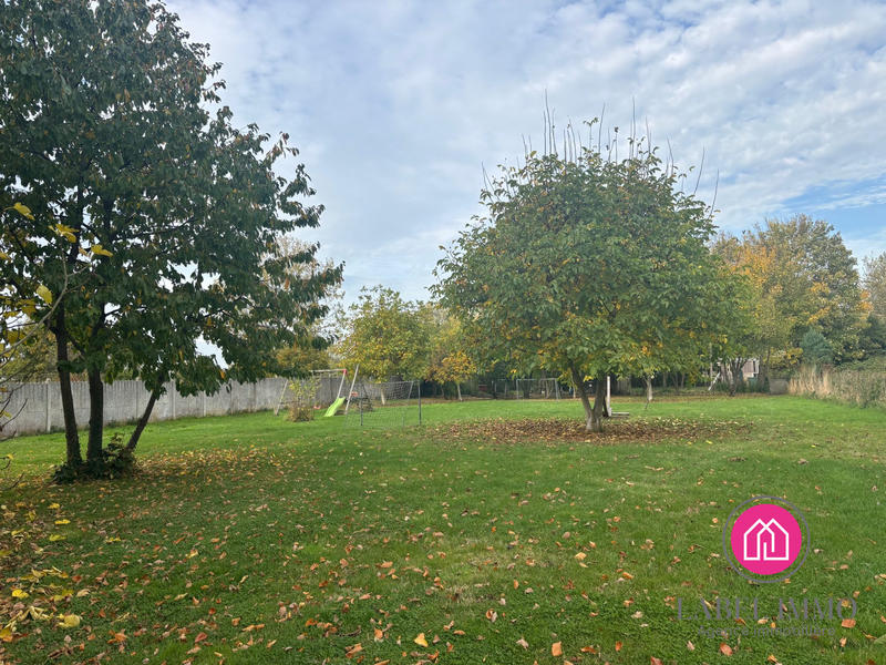 Maison - 220 m² - 8 pièces