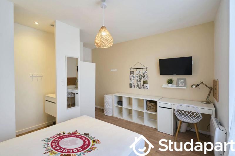 Chambre - 13 m² - 1 pièce