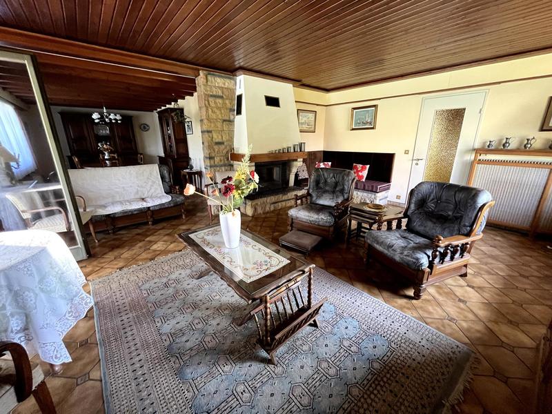 Maison - 265 m² - 10 pièces