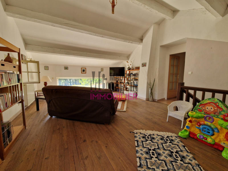 Maison - 187 m² - 7 pièces