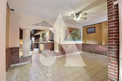 Local commercial - 128 m² - 4 pièces