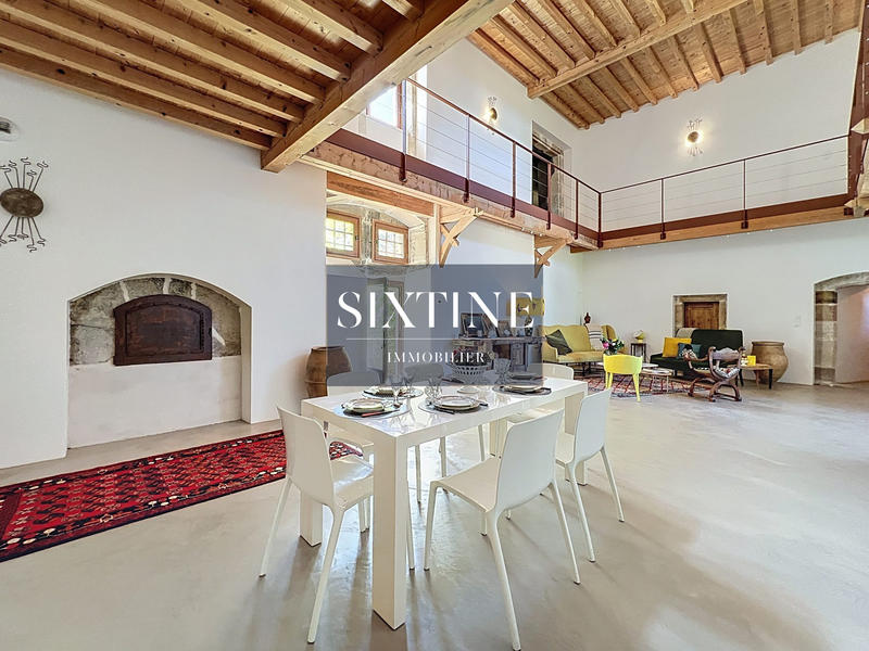 Château - 500 m² - 12 pièces