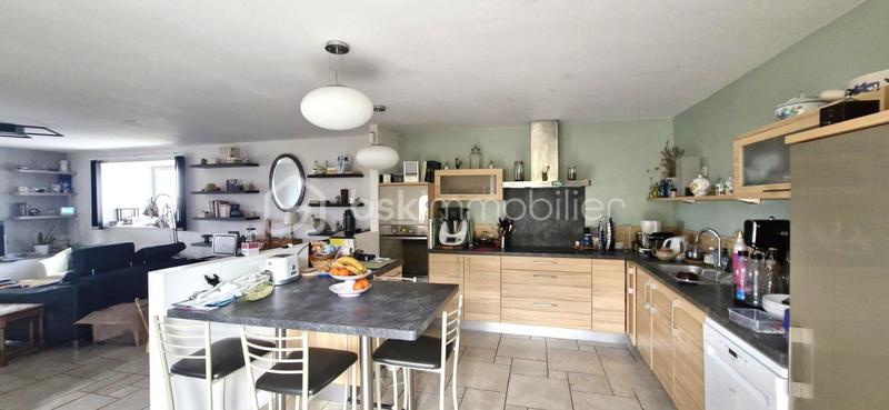 Propriété - 140 m² - 7 pièces