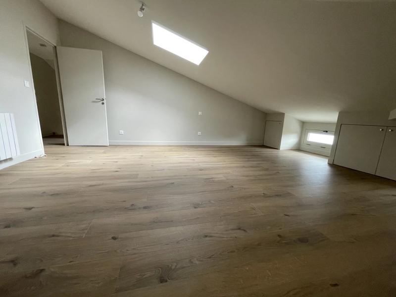 Appartement - 98 m² - 4 pièces