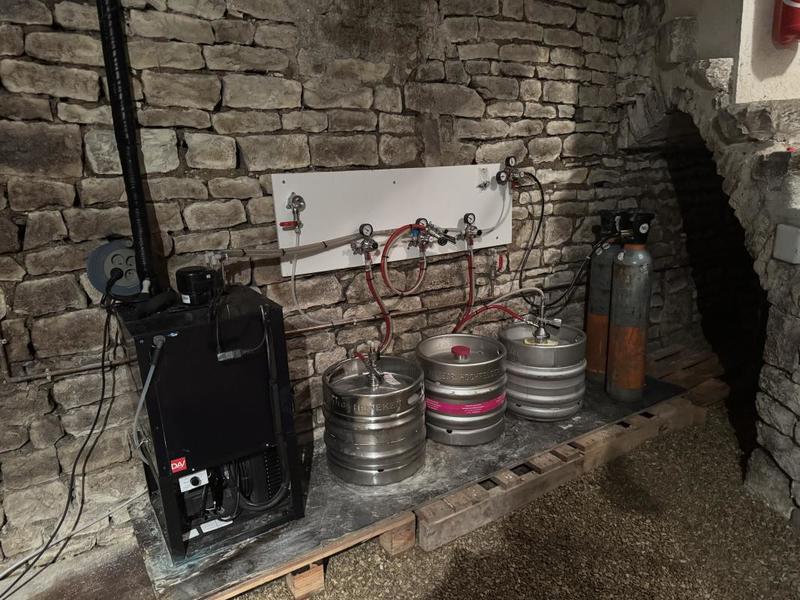 Fonds de commerce - Hôtellerie / Restauration - 145 m²