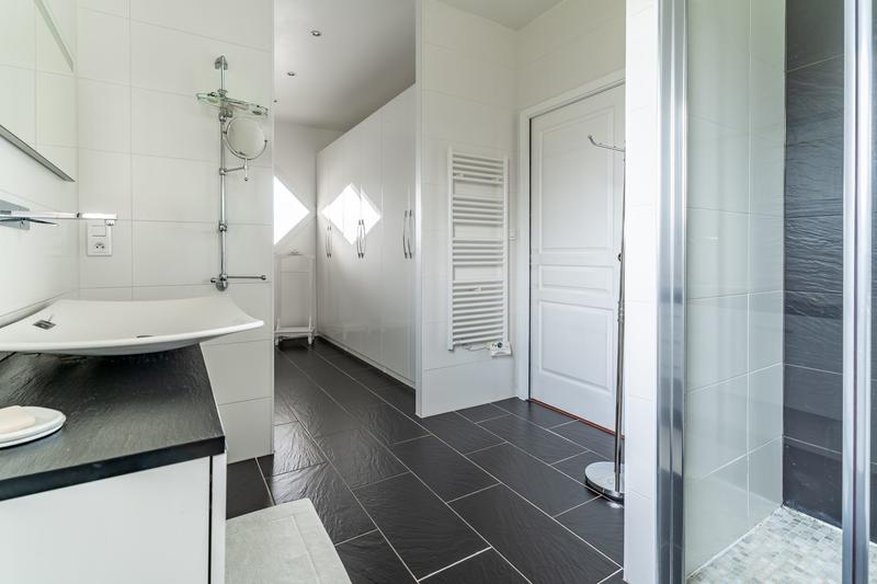 Maison - 180 m² - 6 pièces