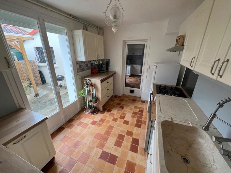 Maison - 95 m² - 8 pièces