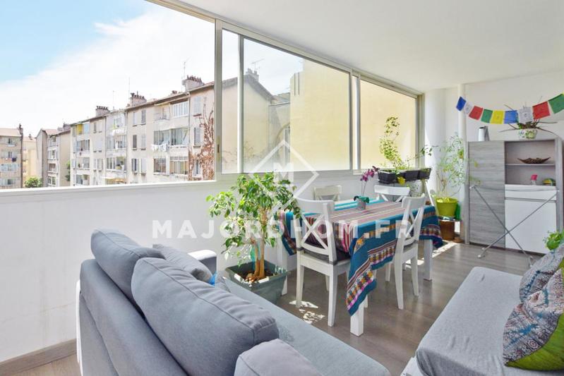 Appartement - 92 m² - 4 pièces