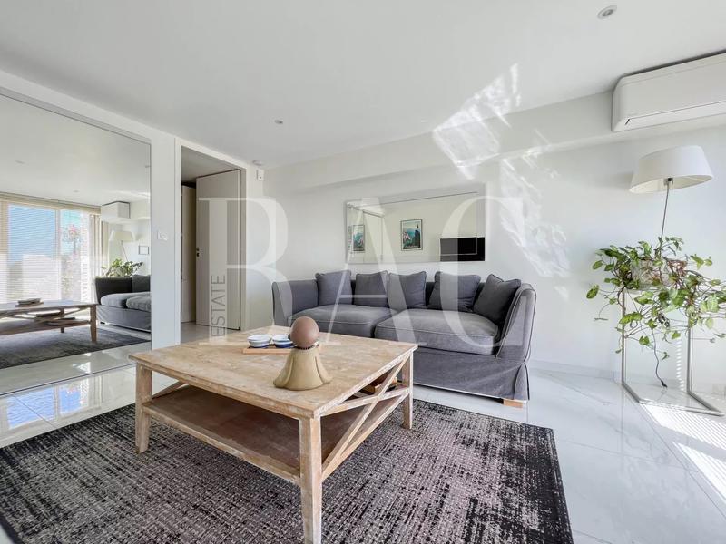 Villa - 270 m² - 8 pièces