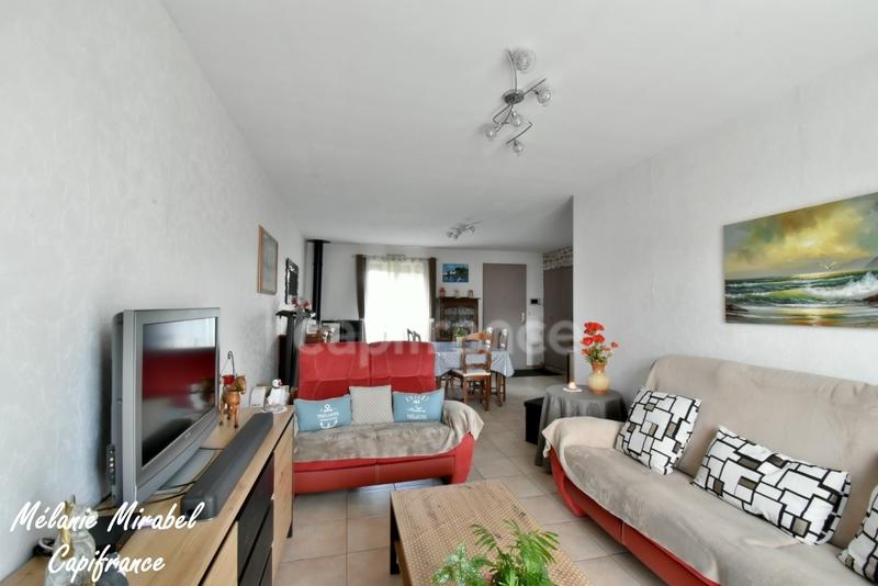 Maison - 90 m² - 5 pièces