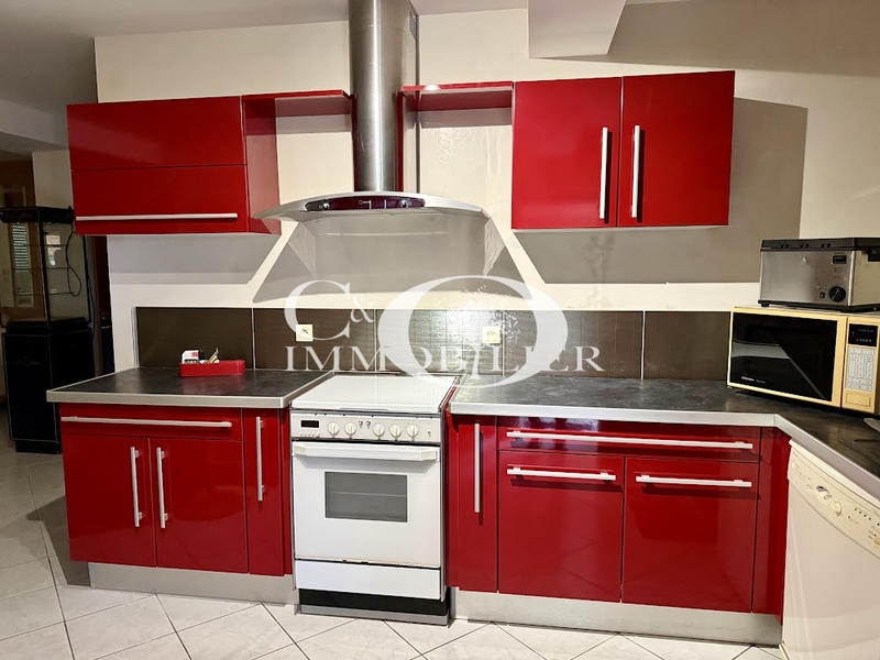 Appartement - 92 m² - 4 pièces