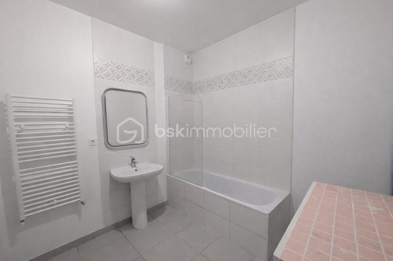 Appartement - 85 m² - 5 pièces