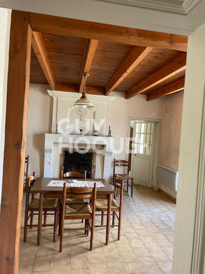 Maison - 235 m² - 10 pièces