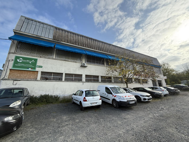Local d'activités - 1 000 m²