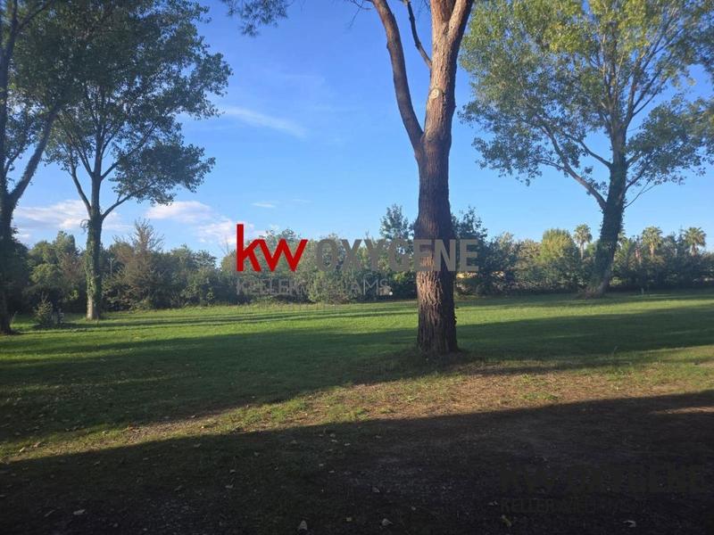 Maison - 215 m² - 9 pièces