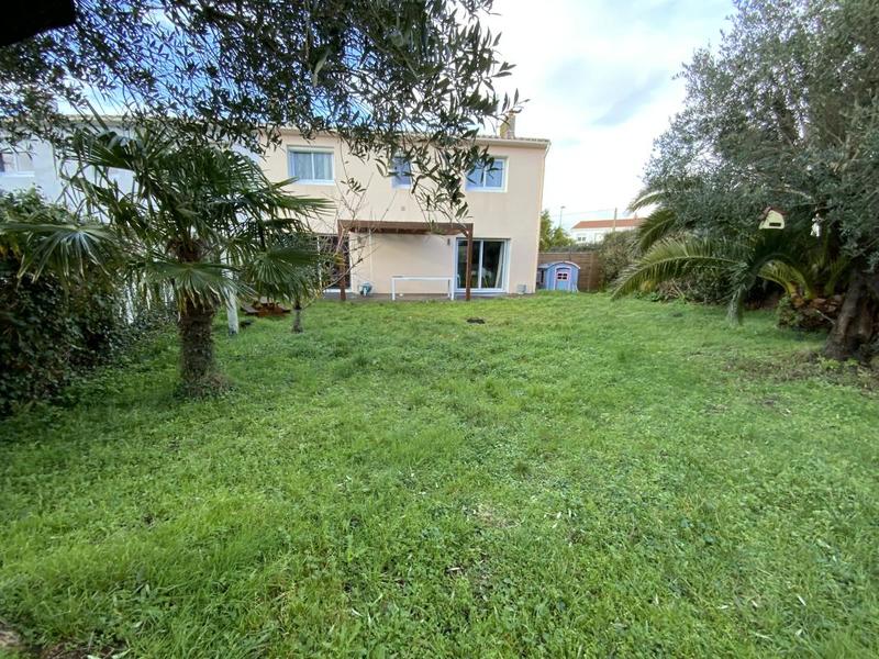 Pavillon - 125 m² - 5 pièces