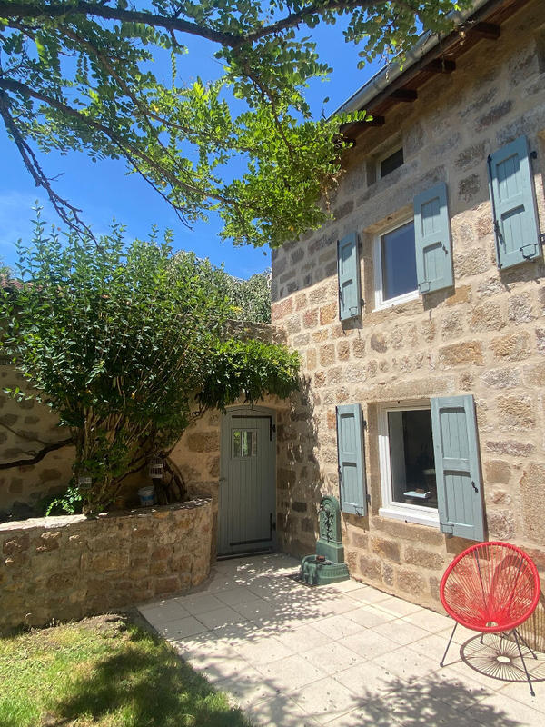 Maison - 410 m² - 10 pièces