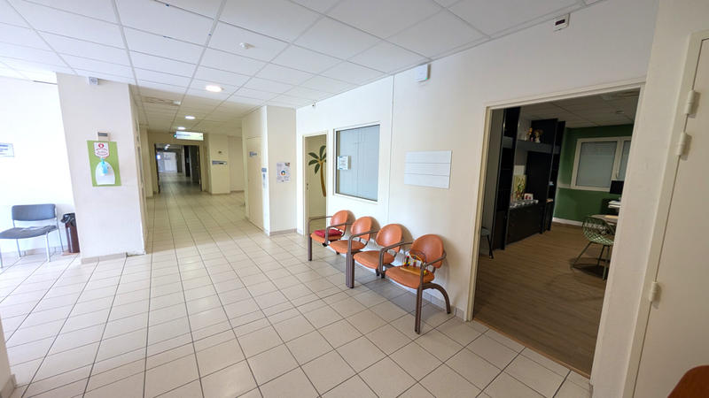 Local commercial - 45 m² - 2 pièces