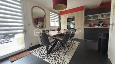 Maison - 82 m² - 5 pièces