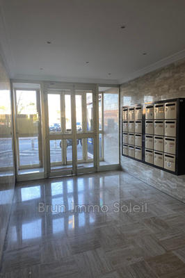 Parking / Garage - 17 m²