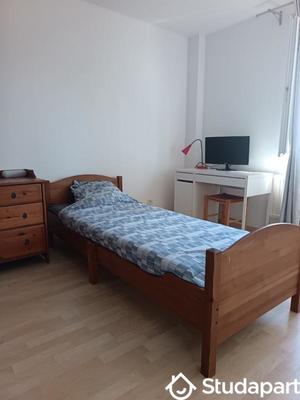 Chambre - 12 m² - 1 pièce