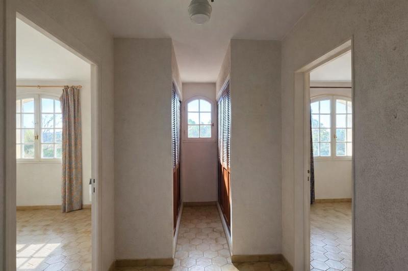 Maison - 203 m² - 6 pièces