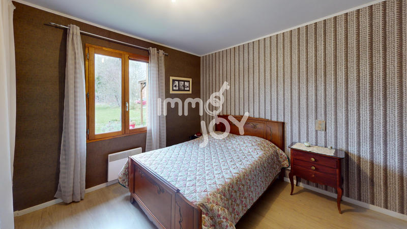 Maison - 90 m² - 4 pièces