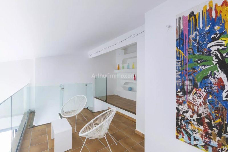 Maison - 378 m² - 7 pièces