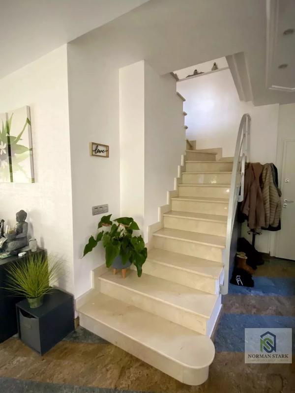 Appartement - 105 m² - 4 pièces