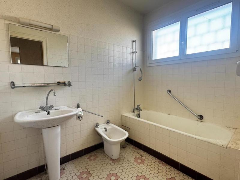 Maison traditionnelle - 110 m² - 6 pièces